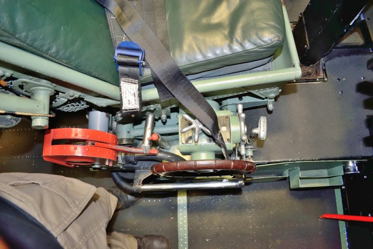 Avro Lancaster – Inside and out – Stephen Taylor, WW2 Relic Hunter